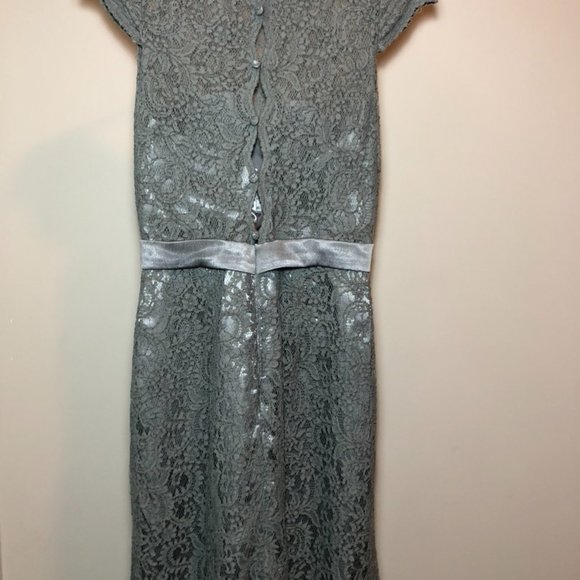 Size 6 Belsoie Grey Lace Short Sleeve Dress - Picture 7 of 14